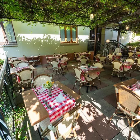 Du Parc, Restaurant, & Wellness