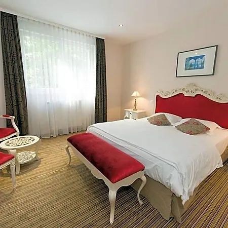 Hotel Du Parc, Restaurant, & Wellness 3*
